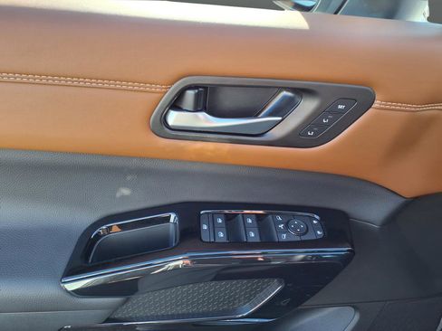 New 2026 Nissan Pathfinder Platinum image 50