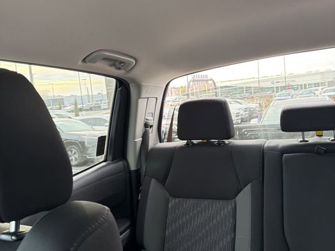 Used 2018 Toyota Tundra SR5 image 9