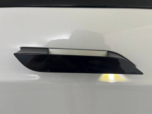 Used 2023 Tesla Model S Plaid AWD/4WD image 44