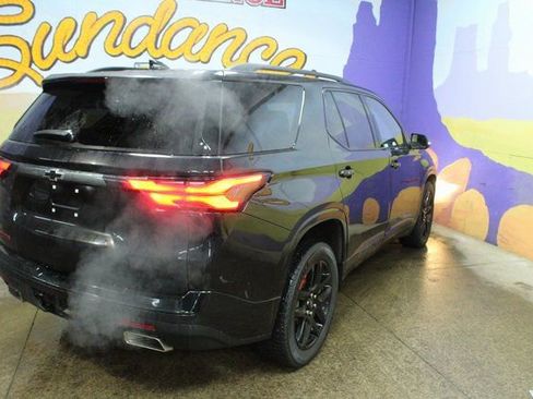 Used 2023 Chevrolet Traverse Premier image 8