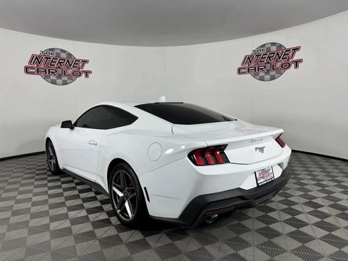 Used 2024 Ford Mustang Coupe RWD image 5