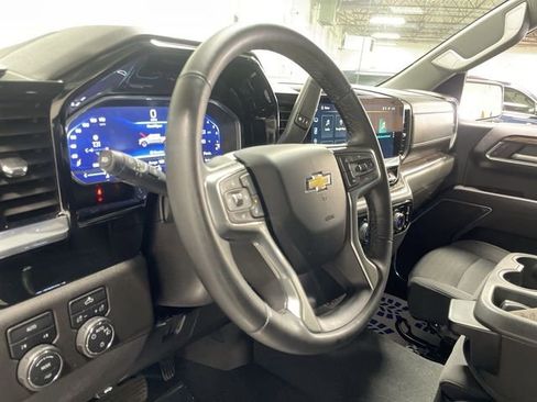 Used 2023 Chevrolet Silverado 1500 LT image 14