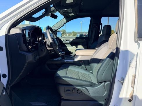 Used 2024 Chevrolet Silverado 1500 ZR2 w/ Technology Package AWD/4WD image 18