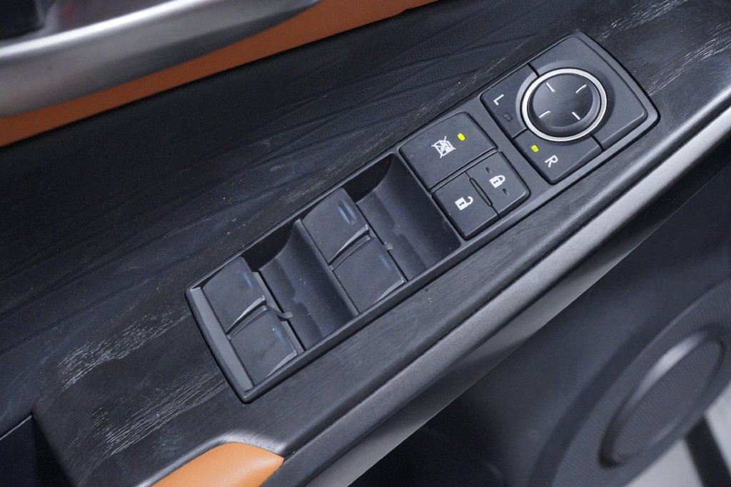 Used 2022 Lexus IS 300 w/ Premium Package RWD image 26