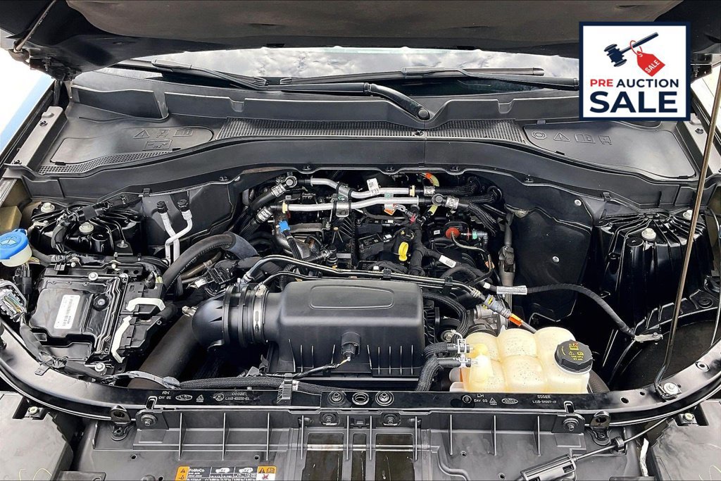 Used 2023 Ford Explorer XLT w/ Equipment Group 202A RWD image 10