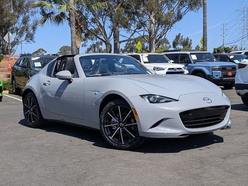 New 2026 MAZDA MX-5 Miata RF Grand Touring w/ Weather Package RWD image 3