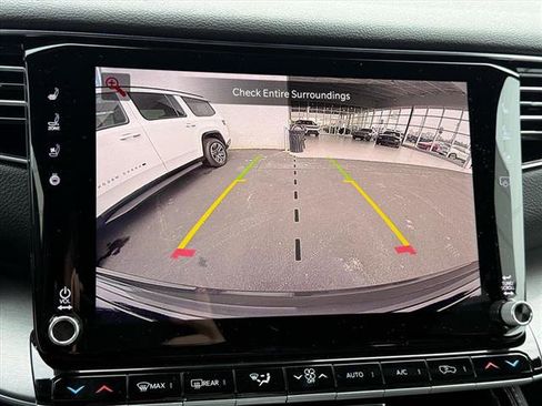 New 2026 Jeep Grand Wagoneer 4x4 image 9