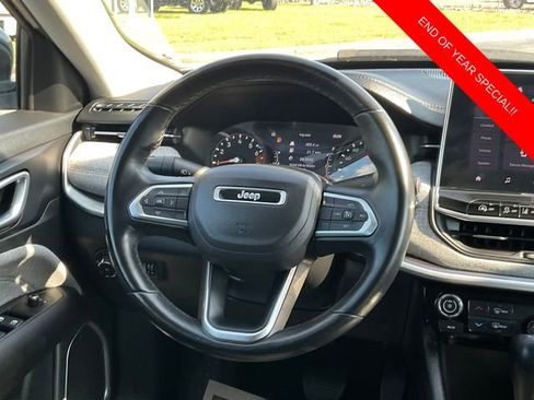 Used 2022 Jeep Compass Latitude image 16