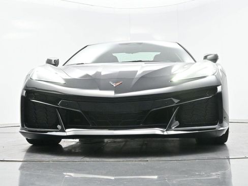 Used 2025 Chevrolet Corvette Z06 RWD image 53