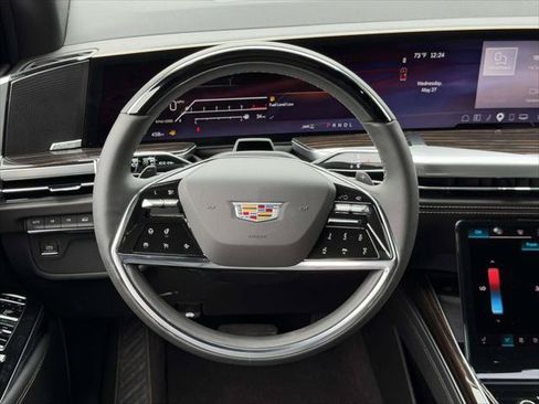 Used 2026 Cadillac Escalade ESV 4WD image 17