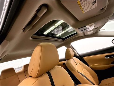 New 2025 Nissan Sentra SV w/ SV Premium Package image 32