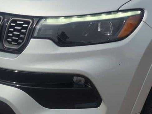 Used 2024 Jeep Compass Limited w/ High Altitude Package image 9