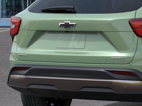 New 2026 Chevrolet Trax ACTIV w/ Sunroof Package FWD image 14