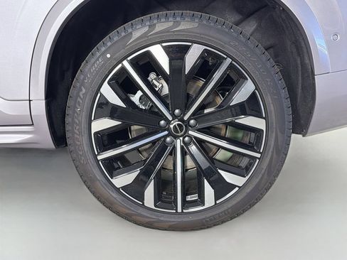 New 2026 Volvo XC90 B6 Plus w/ Protection Package Premier AWD/4WD image 34