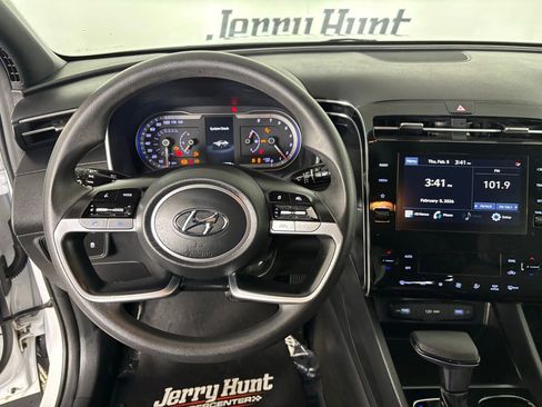 Used 2024 Hyundai Santa Cruz SEL image 13