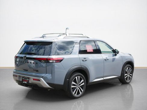 Certified 2023 Nissan Pathfinder Platinum AWD/4WD image 3