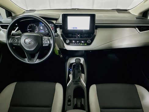 Used 2025 Toyota Corolla LE FWD image 26