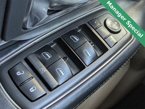 Used 2018 RAM 1500 Limited image 25