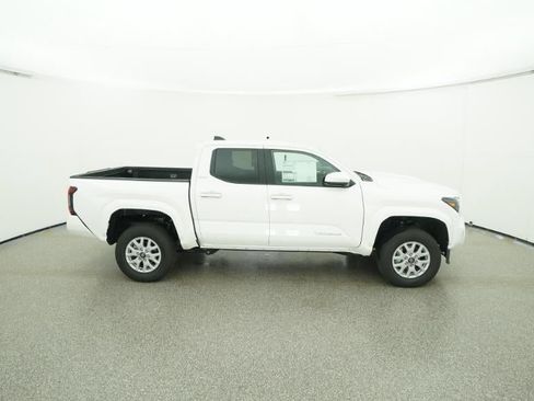 New 2025 Toyota Tacoma SR5 image 38