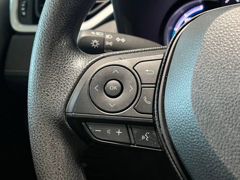Used 2025 Toyota RAV4 XLE AWD/4WD image 29
