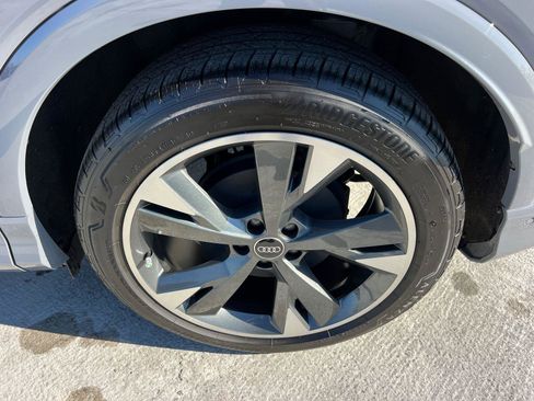 Used 2024 Audi Q4 e-tron Premium Plus image 20