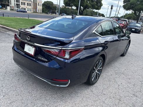 Used 2025 Lexus ES 300h w/ Premium Package FWD image 5