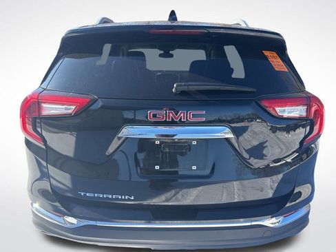 Used 2024 GMC Terrain SLT image 15