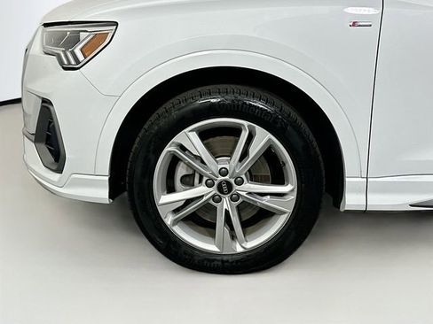 Used 2023 Audi Q3 2.0T Premium image 32