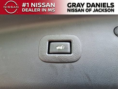 Used 2020 Nissan Armada SL w/ Premium Package RWD image 9