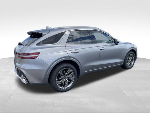 Used 2025 Genesis GV70 2.5T AWD/4WD image 4