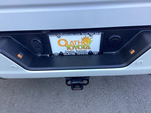 Used 2021 Chevrolet Silverado 1500 High Country w/ Safety Package II image 10