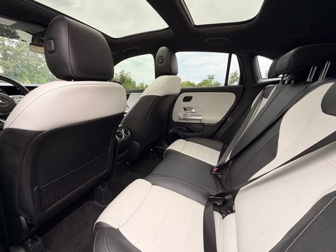 Used 2021 Mercedes-Benz GLA 250 image 14