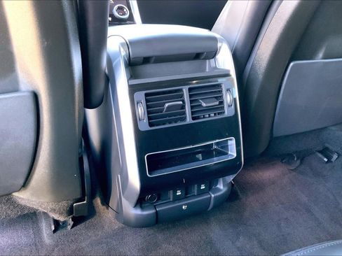 Used 2019 Land Rover Range Rover Sport HSE image 34