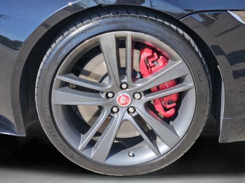 Used 2017 Jaguar F-TYPE S RWD image 31