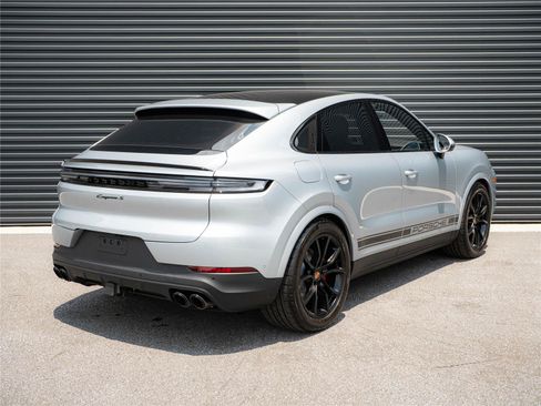 Certified 2026 Porsche Cayenne S AWD/4WD image 29