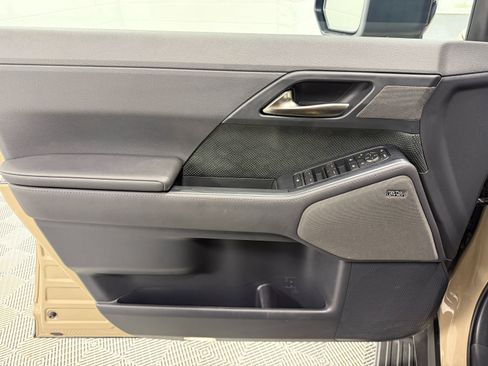 Used 2024 Lexus GX 550 AWD/4WD image 10