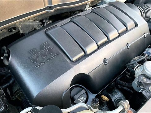 Used 2012 Buick Enclave Leather w/ LPO, Cargo Convenience Pkg image 36