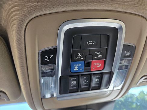 Used 2019 RAM 2500 Limited AWD/4WD image 24