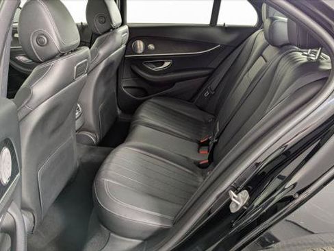 Used 2018 Mercedes-Benz E 400 4MATIC Sedan image 16