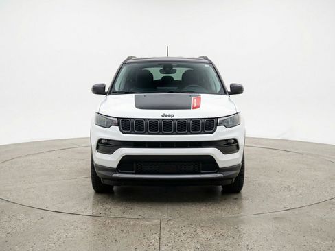 Used 2025 Jeep Compass Trailhawk AWD/4WD image 2