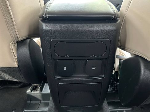 Used 2024 Ford Explorer XLT w/ Equipment Group 202A AWD/4WD image 18