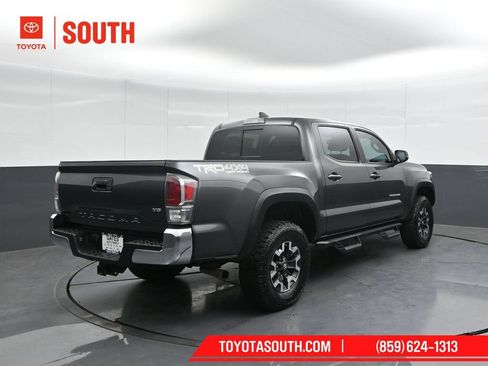 Used 2020 Toyota Tacoma TRD Off-Road AWD/4WD image 2