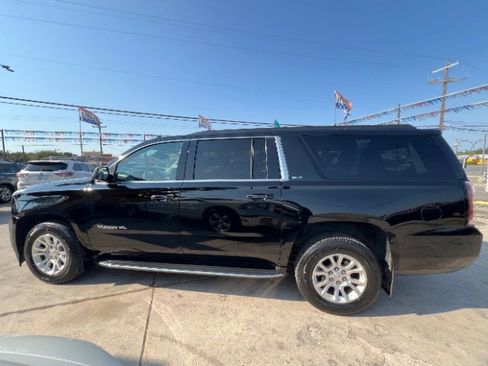 Used 2019 GMC Yukon XL SLT image 8