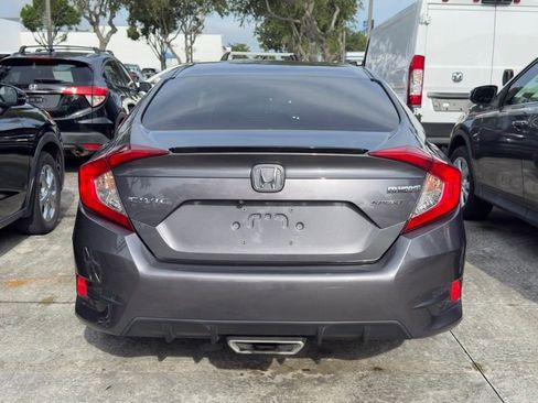 Used 2019 Honda Civic Sport image 7