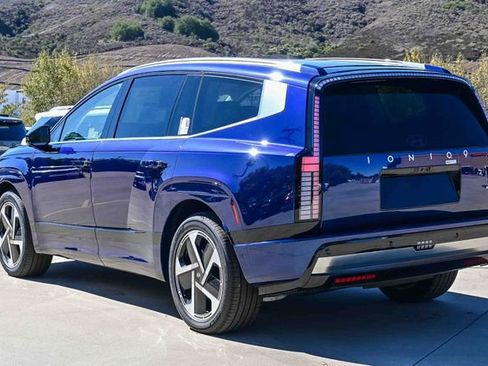 New 2026 Hyundai Ioniq 9 Calligraphy image 8