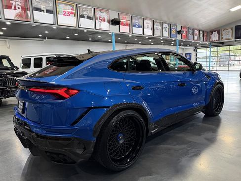 Used 2024 Lamborghini Urus Performante image 5