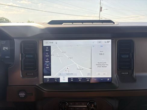 Used 2022 Ford Bronco Outer Banks w/ Sasquatch Package AWD/4WD image 19