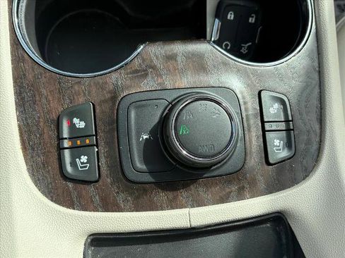 Certified 2023 GMC Acadia Denali w/ Denali Technology Package image 17