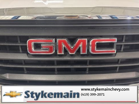 Used 2022 GMC Terrain SLE image 40