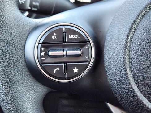 Certified 2025 Kia Soul LX image 27